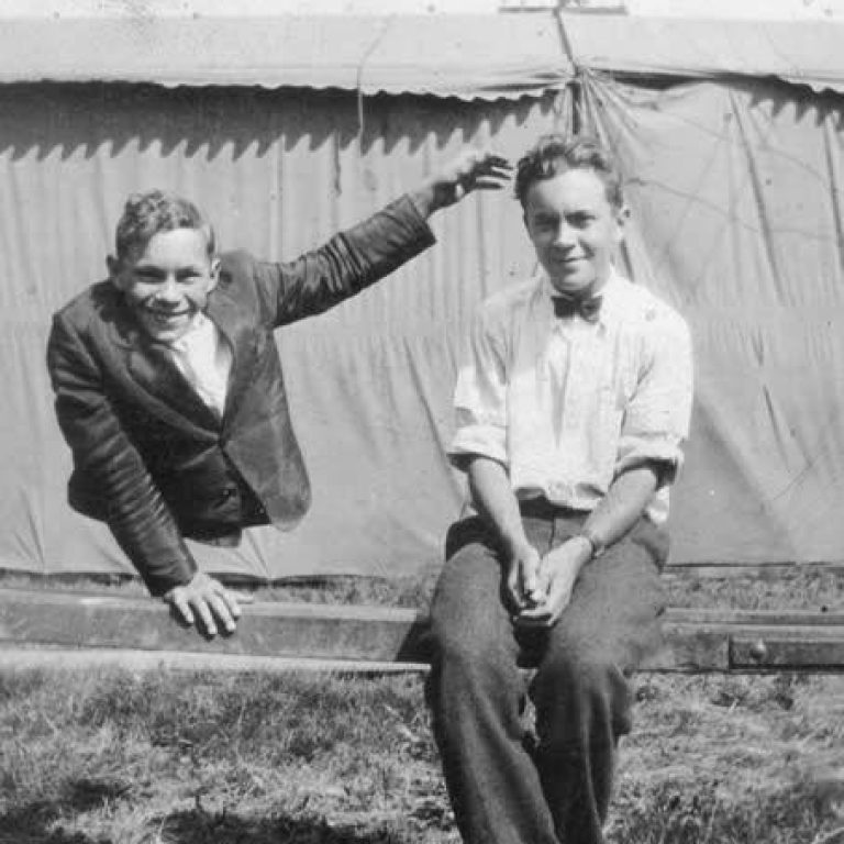johnny-eck-and-robert-eckhardt